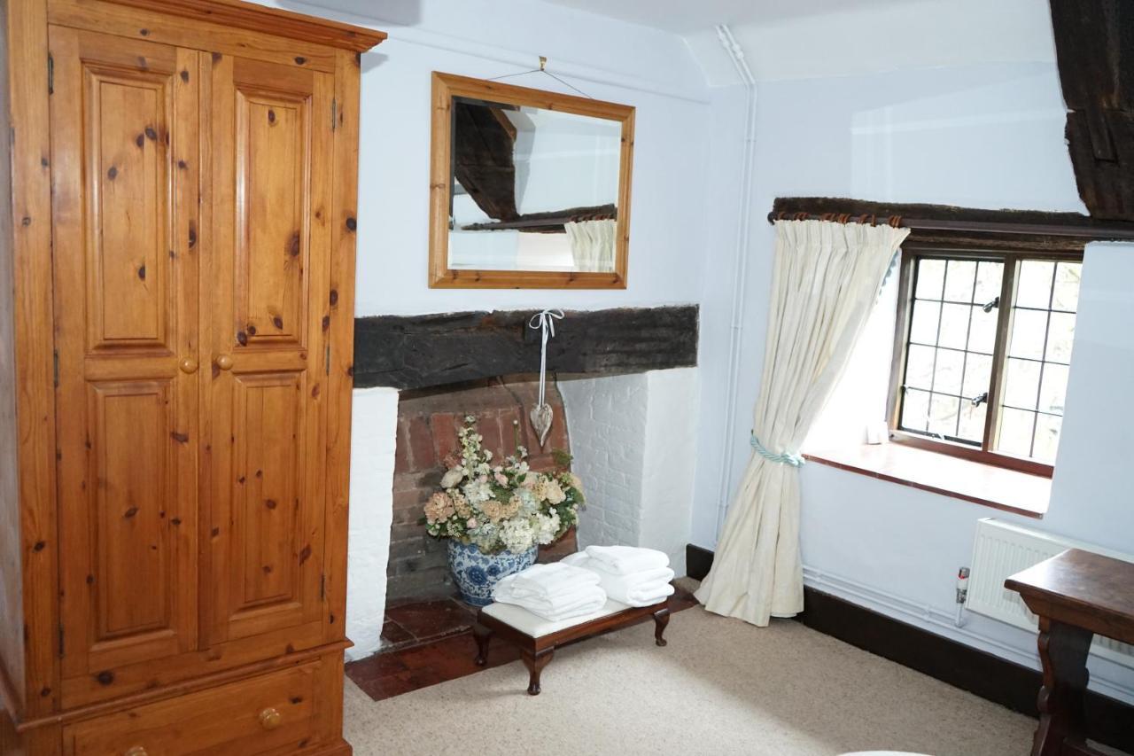 Character 2 Double Bedroom Cottage In Shaftesbury Ngoại thất bức ảnh