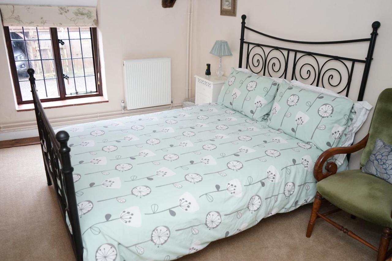 Character 2 Double Bedroom Cottage In Shaftesbury Ngoại thất bức ảnh