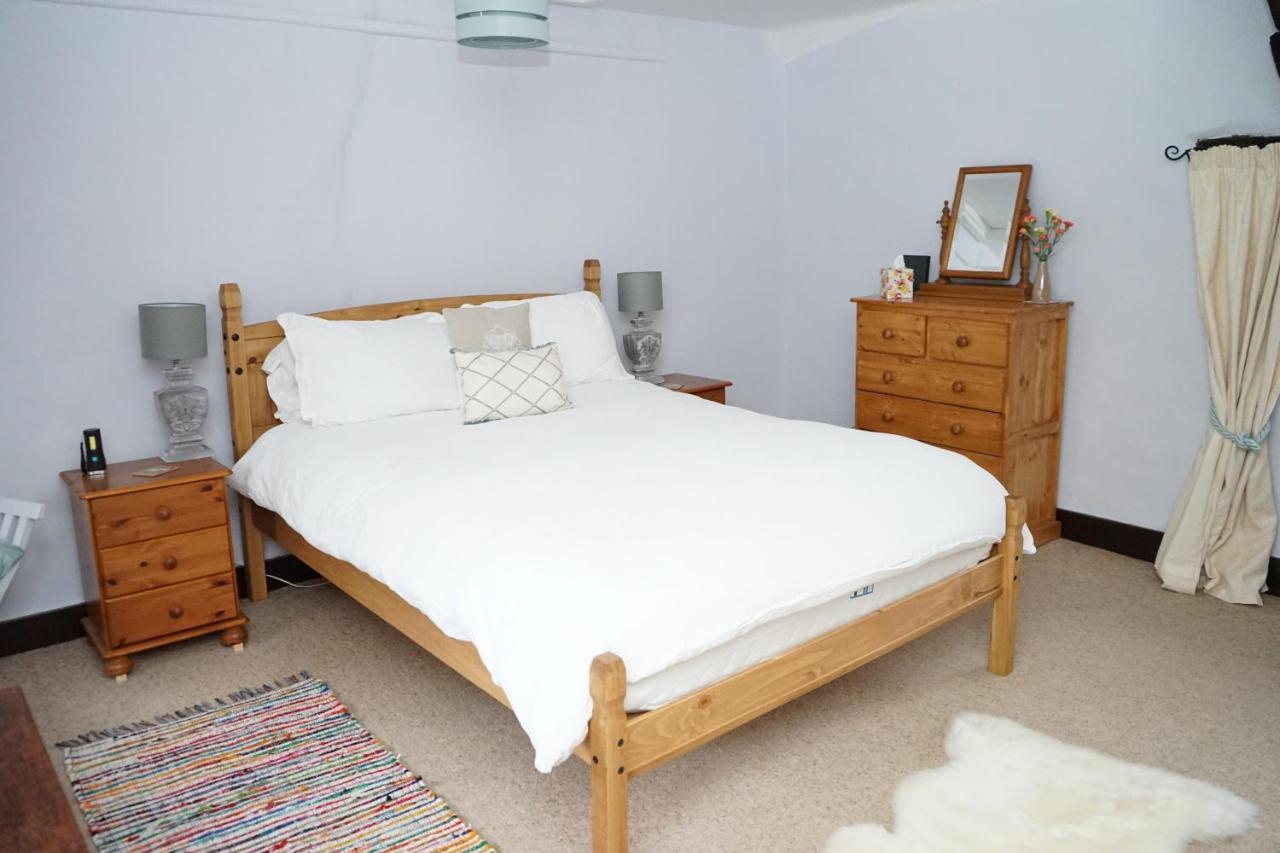 Character 2 Double Bedroom Cottage In Shaftesbury Ngoại thất bức ảnh